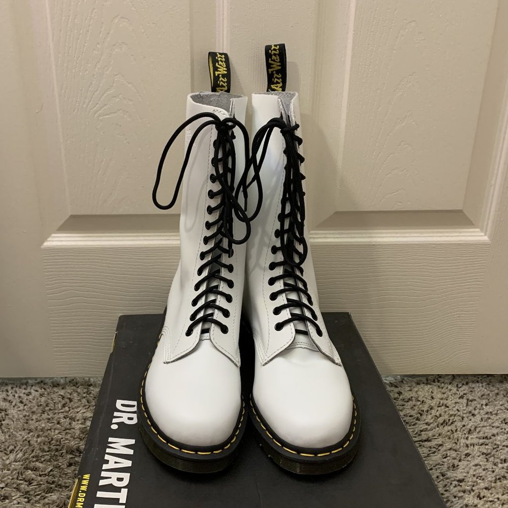 Sold - Rare Dr. Martens 1914 White Boots Size 10UK - Picture 1 of 7